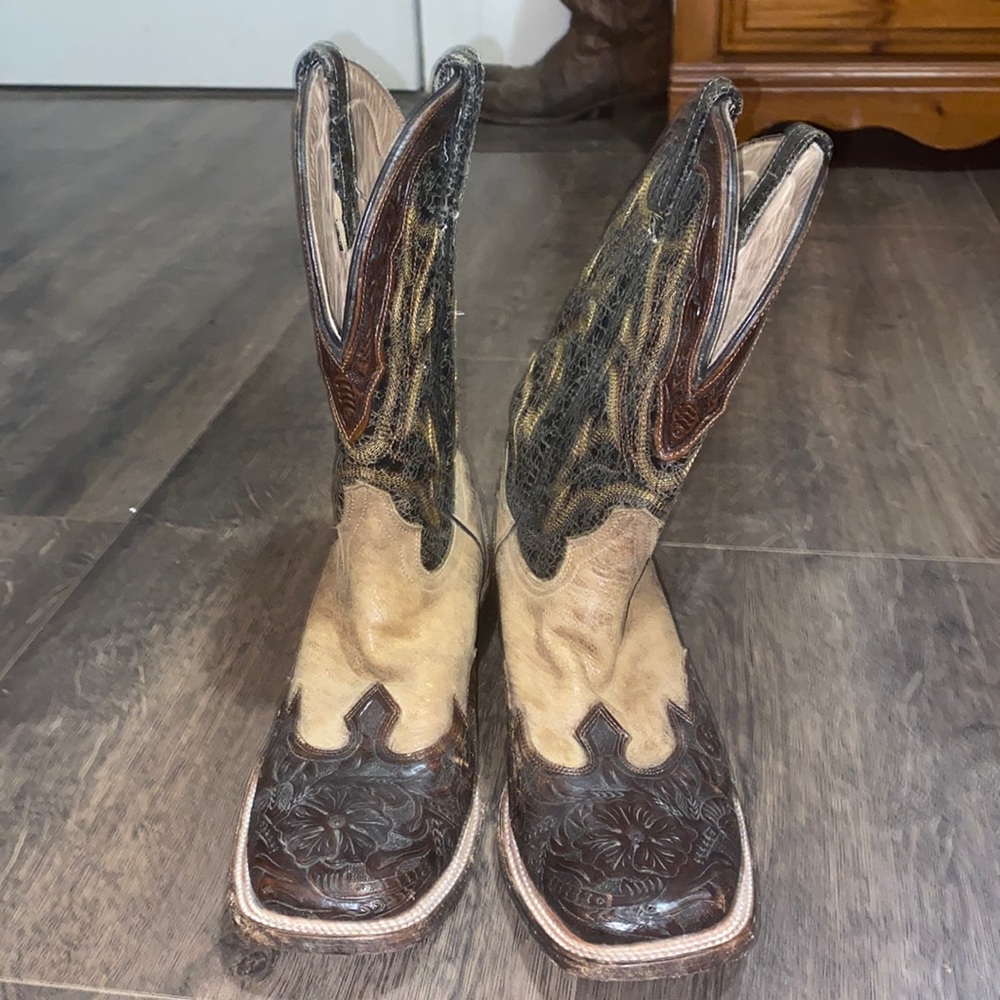 Stetson tooled leather cowboy boots 10 1/2